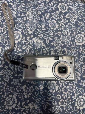Canon Silver PowerShot A400 Point-and-Shoot Digital Camera
